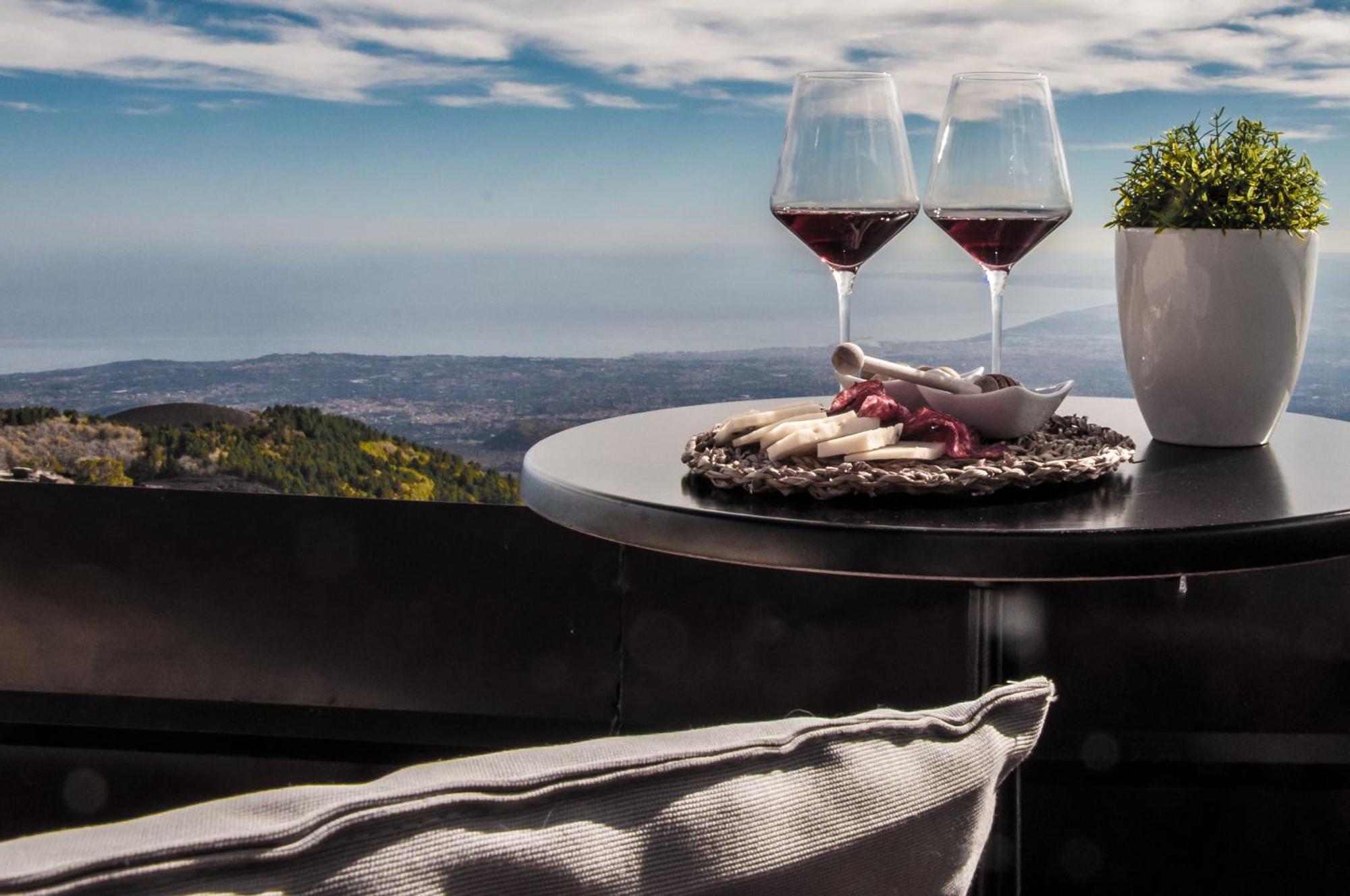 Corsaro Etna Hotel&Spa นีโกโลซี ภายนอก รูปภาพ