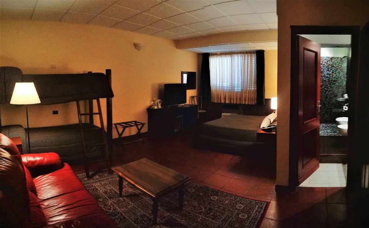 Corsaro Etna Hotel&Spa นีโกโลซี ภายนอก รูปภาพ